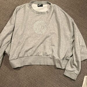 Women’s Nike cropped hoodie